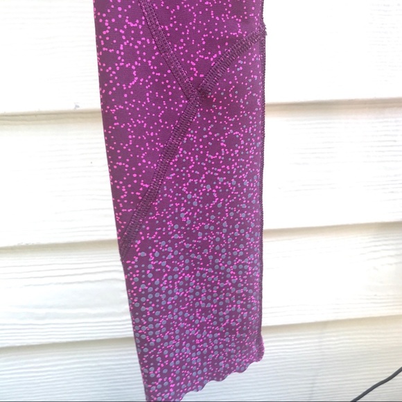 LULULEMON Tight stuff Bordeaux pants 2 leggings rare - Picture 6 of 9